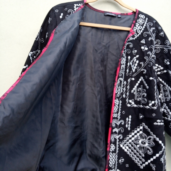 Notations Japanese Inspired Jacket Black in Medium - Picture 7 of 8